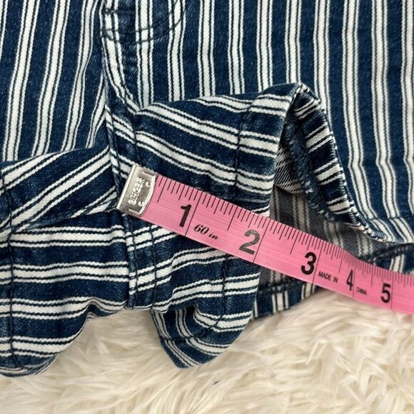 American Eagle Shorts Size 8 - Picture 6 of 10